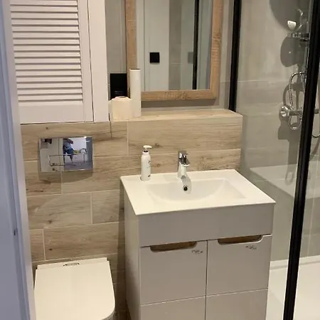 Apartmán Beautiful - Newly Renovated, Aquapark Center Of Vratislav
