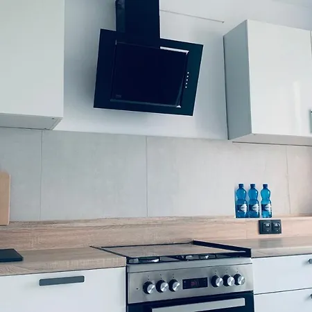 Beautiful - Newly Renovated, Aquapark Center Of Apartmán *